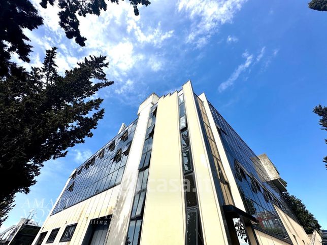 Ufficio in commerciale in Via Cornelia 498