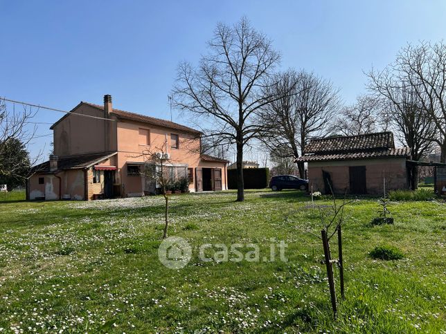 Casa indipendente in residenziale in Via delle Acque 36