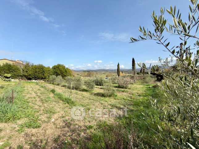 Terreno agricolo in commerciale in 