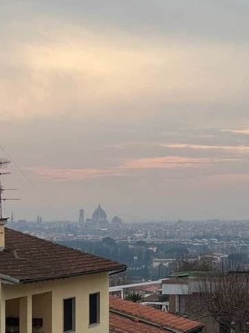 Casa indipendente in residenziale in Via Gianfranco Mattei
