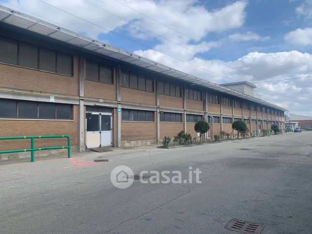 Ufficio in commerciale in Via Pavia 68