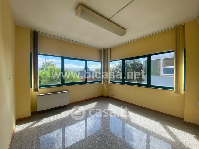 Ufficio in commerciale in Strada Cassiani Liliano