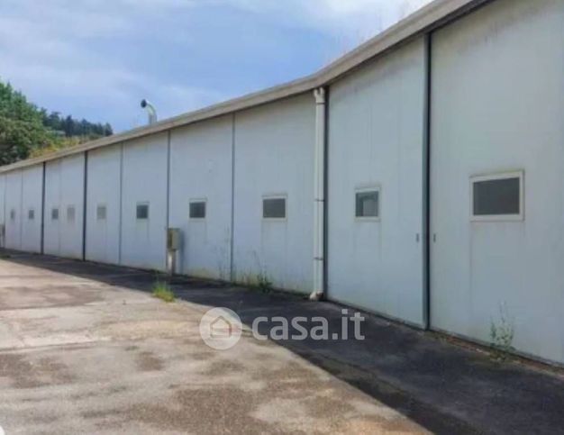 Capannone in commerciale in Strada Ludovico Ariosto