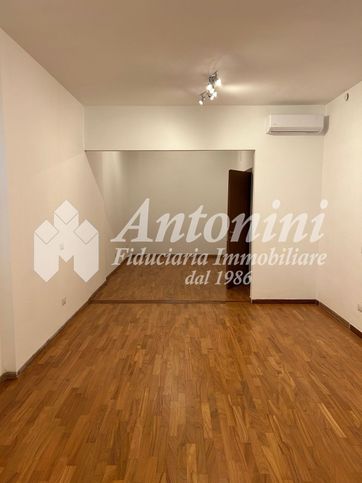 Ufficio in commerciale in Viale Gorizia