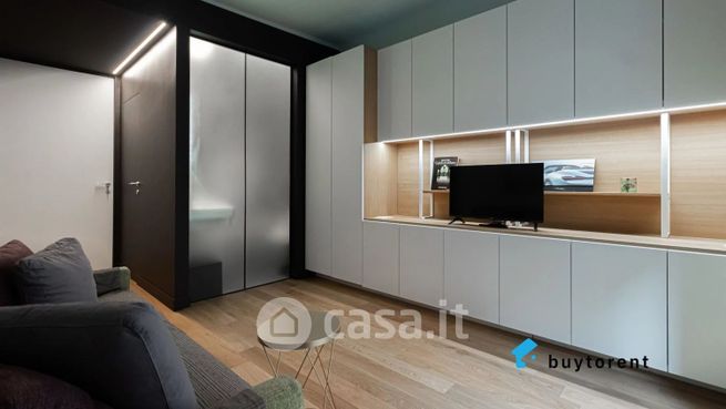 Appartamento in residenziale in Via Alessandro Tadino 17