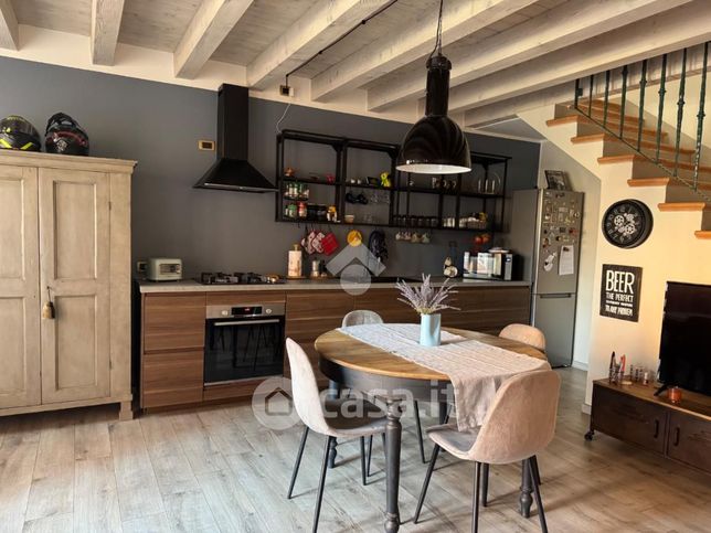 Appartamento in residenziale in Via Castello 15