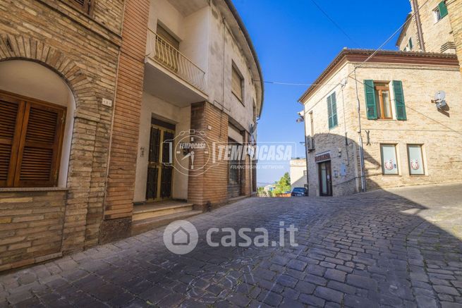 Casa indipendente in residenziale in