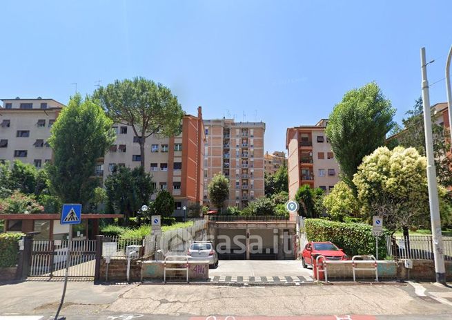 Box/posto auto in residenziale in Via Monte Cervialto