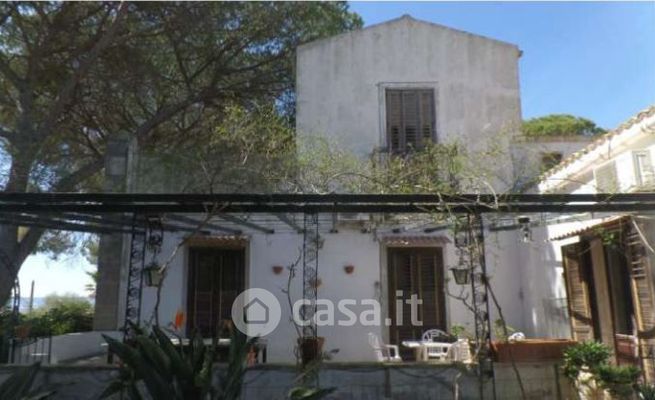 Casa indipendente in residenziale in Via San Randone 80