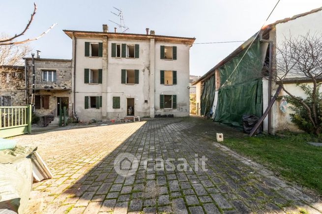 Appartamento in residenziale in Via Fondovalle 32