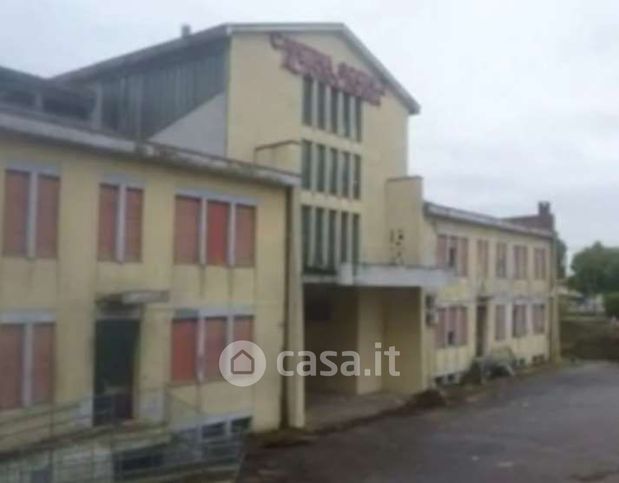 Capannone in commerciale in Via Giuseppe Fiocco