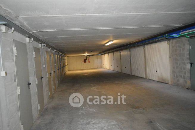 Garage/posto auto in residenziale in Via Filatoio 49 b