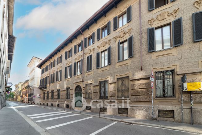 Ufficio in commerciale in Via Lanzone 29