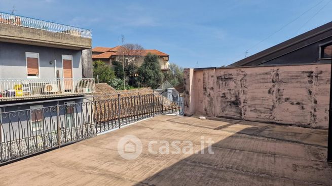 Casa indipendente in residenziale in Via Lavina 29