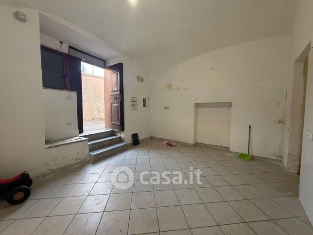 Appartamento in residenziale in Via Carceri Vecchie 12
