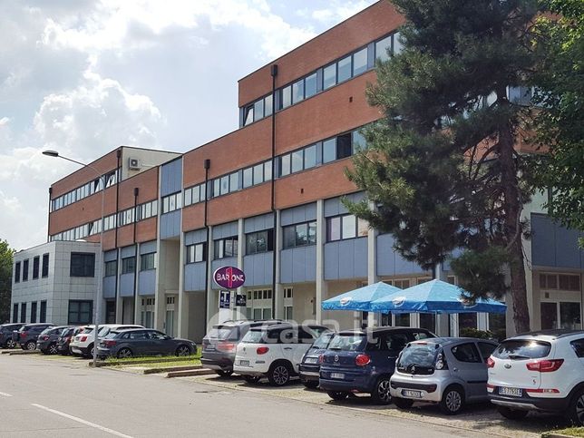 Ufficio in commerciale in Via Gazzani 8  2