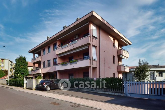 Appartamento in residenziale in Via Pietro Zaffaroni 16