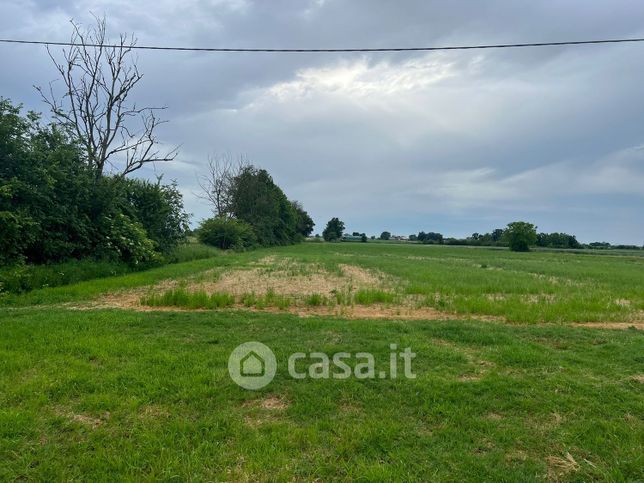 Terreno agricolo in commerciale in Via IV Novembre 67