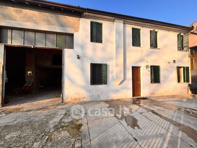 Villetta a schiera in residenziale in Corso della Vittoria 2