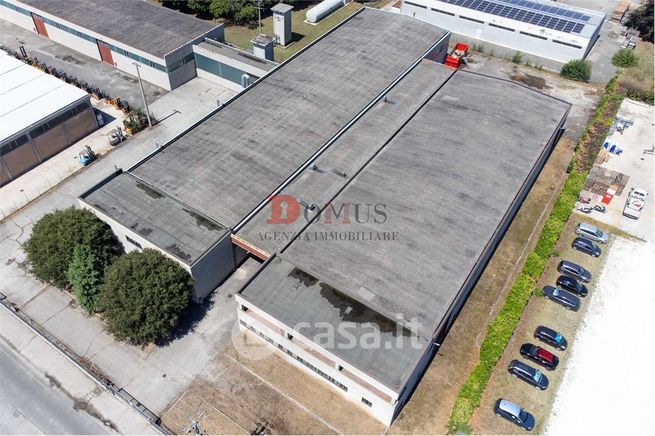 Capannone in commerciale in Via Antonio Pacinotti 4