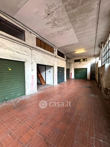 Box/posto auto in residenziale in Via Luca Ghini 125