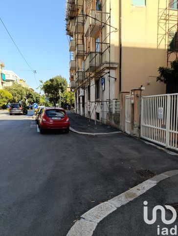 Box/posto auto in residenziale in Via Renzo Righetti 7