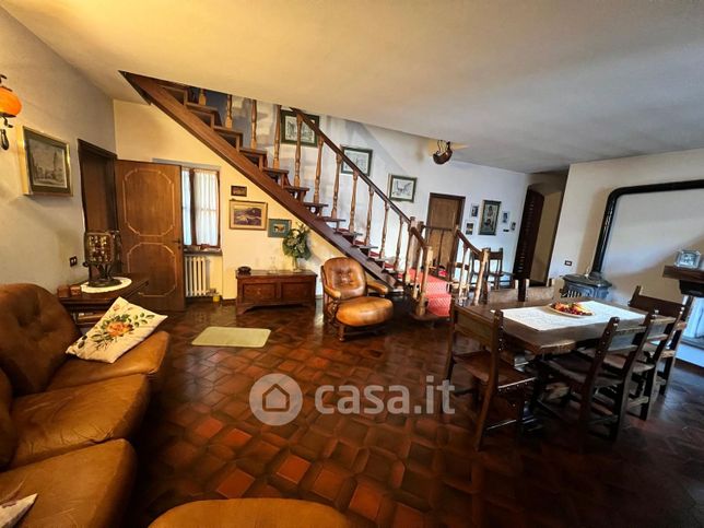 Casa indipendente in residenziale in Via Giovanni Pascoli 9