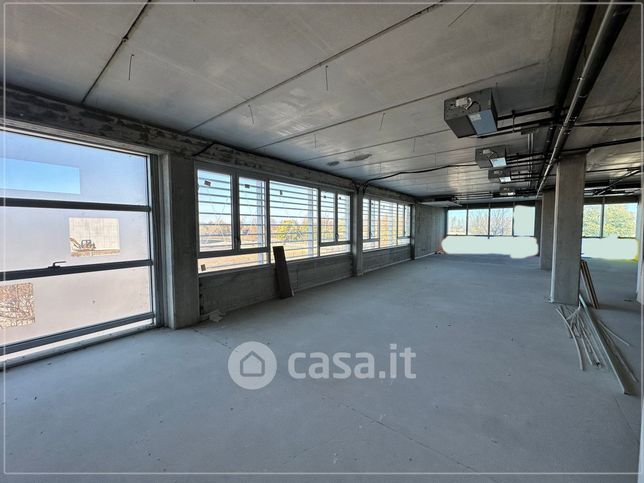 Ufficio in commerciale in Via Fusana