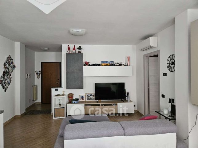 Appartamento in residenziale in Via Tre Venezie 5