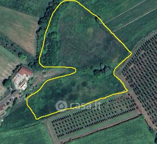 Terreno agricolo in commerciale in 