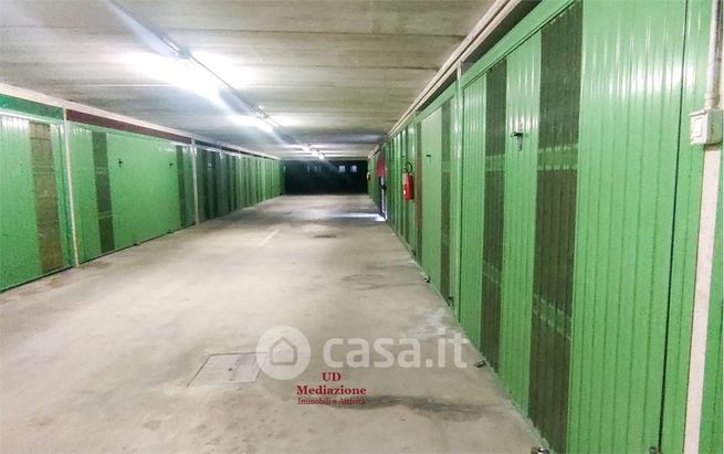 Garage/posto auto in residenziale in Via XXV Aprile