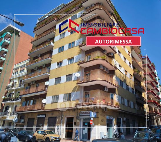 Box/posto auto in residenziale in Viale Virgilio 35