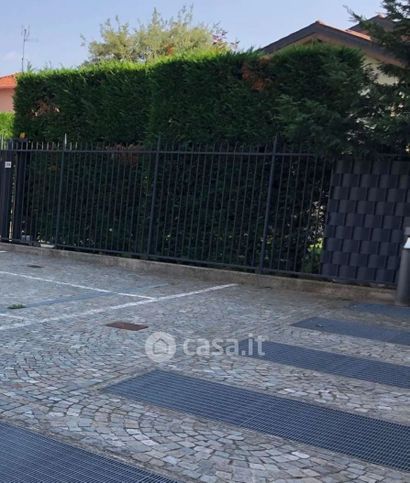 Box/posto auto in residenziale in Via Maria Montessori 42