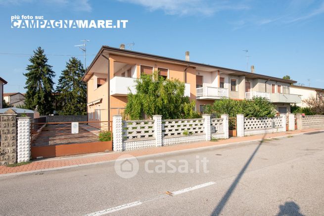 Casa indipendente in residenziale in Via IV Novembre 56