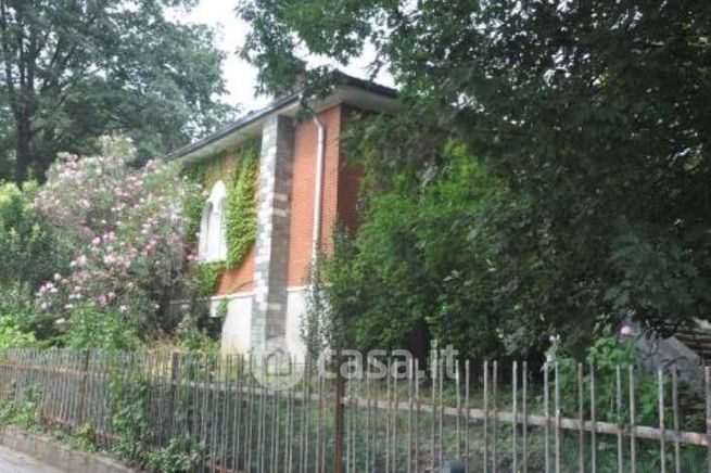 Villa in residenziale in Via Camillo Benso Conte di Cavour 135