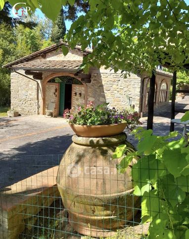 Casa indipendente in residenziale in Via Montegirone 10