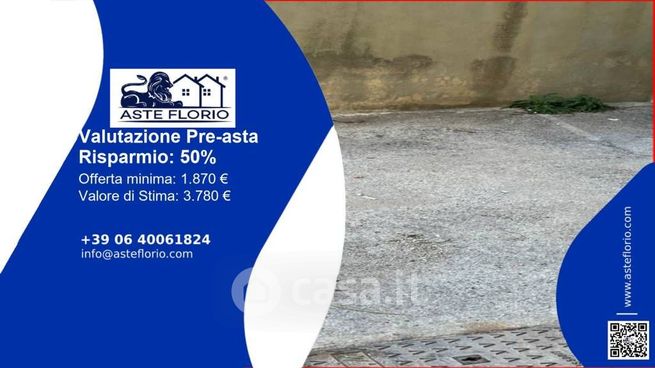 Box/posto auto in residenziale in Via Cosenza 131