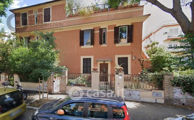 Appartamento in residenziale in Via Alessandro Poerio