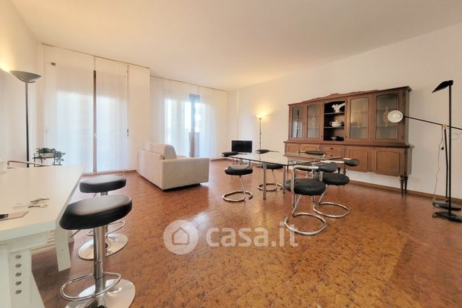 Appartamento in residenziale in Viale Bacchiglione 21