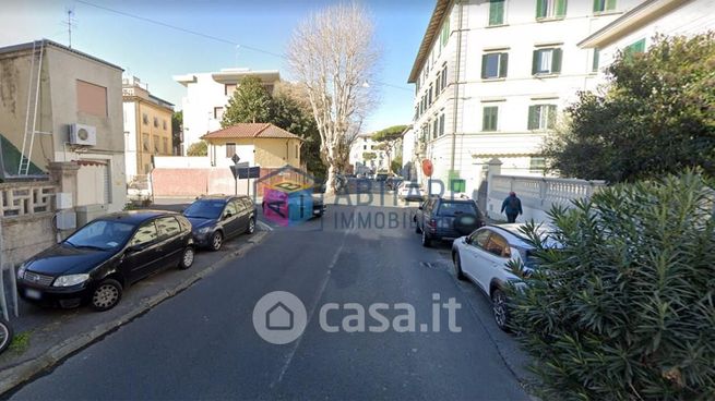 Appartamento in residenziale in Via Montebello 102