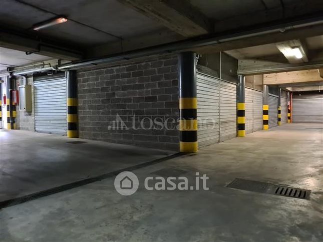 Garage/posto auto in residenziale in Via Lucca