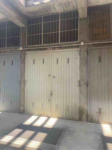 Box/posto auto in residenziale in Corso Trapani 102