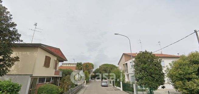 Casa indipendente in residenziale in Via Leo Tani