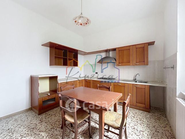 Casa bi/trifamiliare in residenziale in Via Argine Vecchio