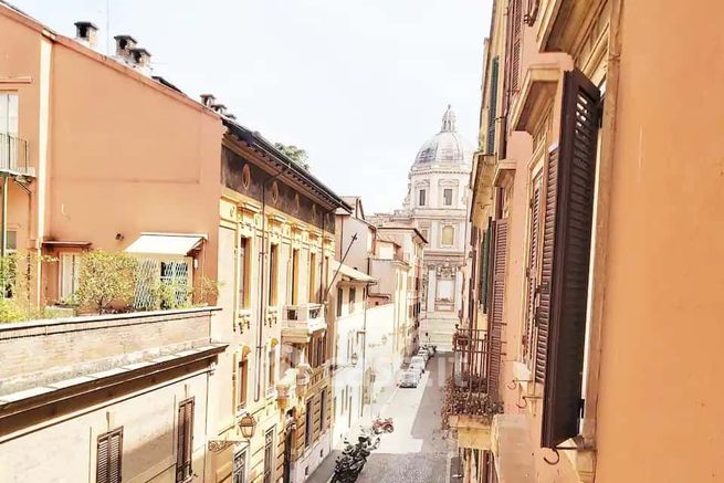 Appartamento in residenziale in Via Paolina 15