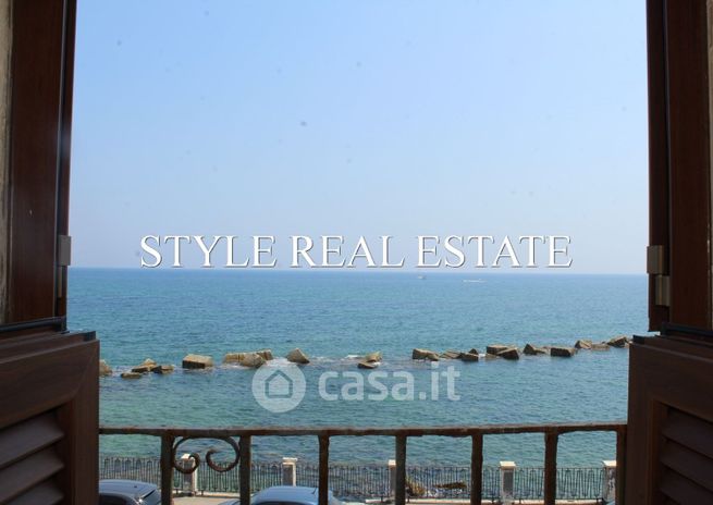 Appartamento in residenziale in Lungomare di Levante Elio Vittorini 54