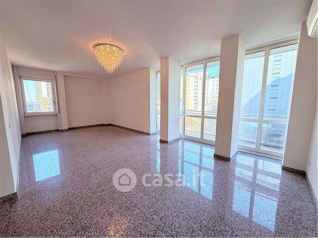 Appartamento in residenziale in Via Gustavo Fara 20