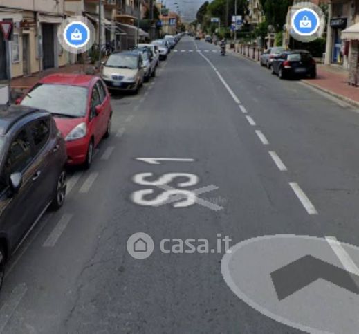 Box/posto auto in residenziale in Via Vittorio Emanuele II 453
