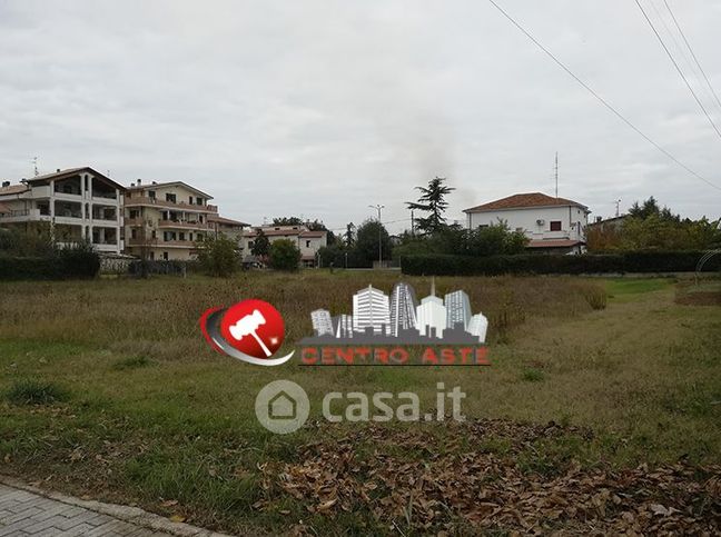 Terreno agricolo in commerciale in Via Giovanni Boccaccio