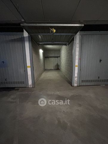 Box/posto auto in residenziale in Via Nicola Brovardi 1